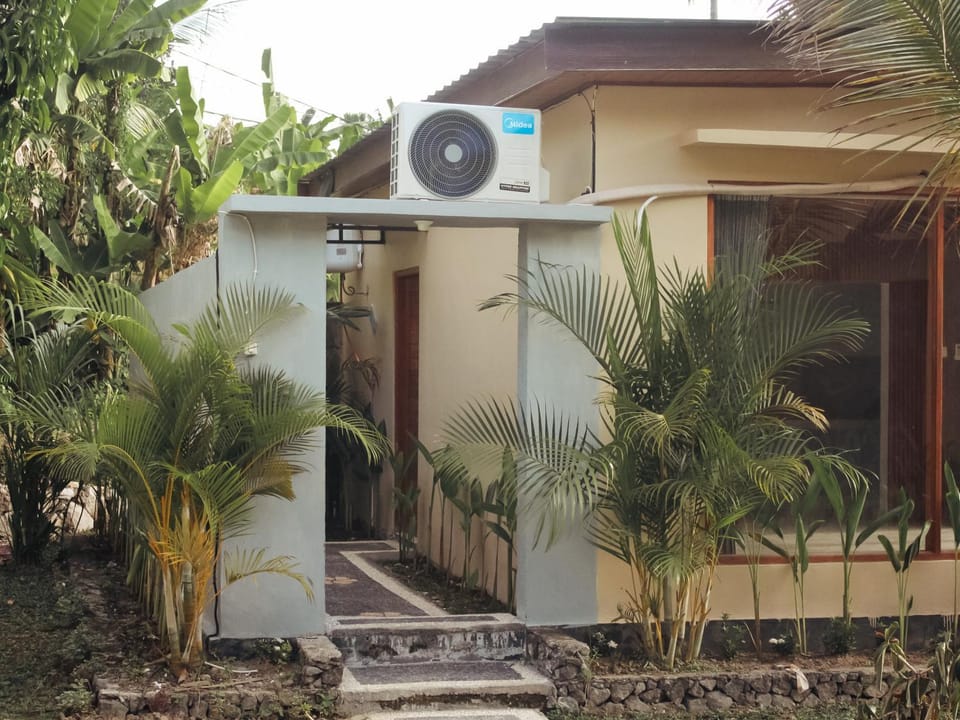 Property building, Garden
