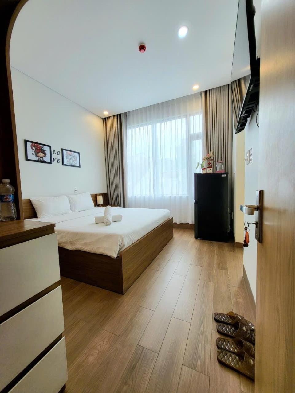 Communal lounge/ TV room, Bed, Photo of the whole room