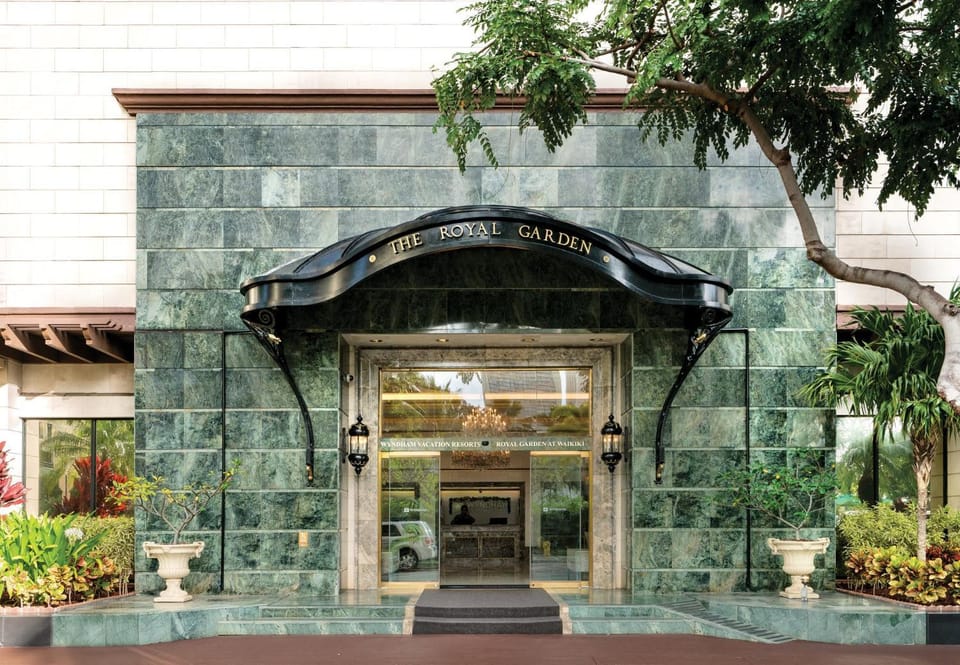 Royal Garden Waikiki Resort 1BR Apartment House in McCully-Moiliili