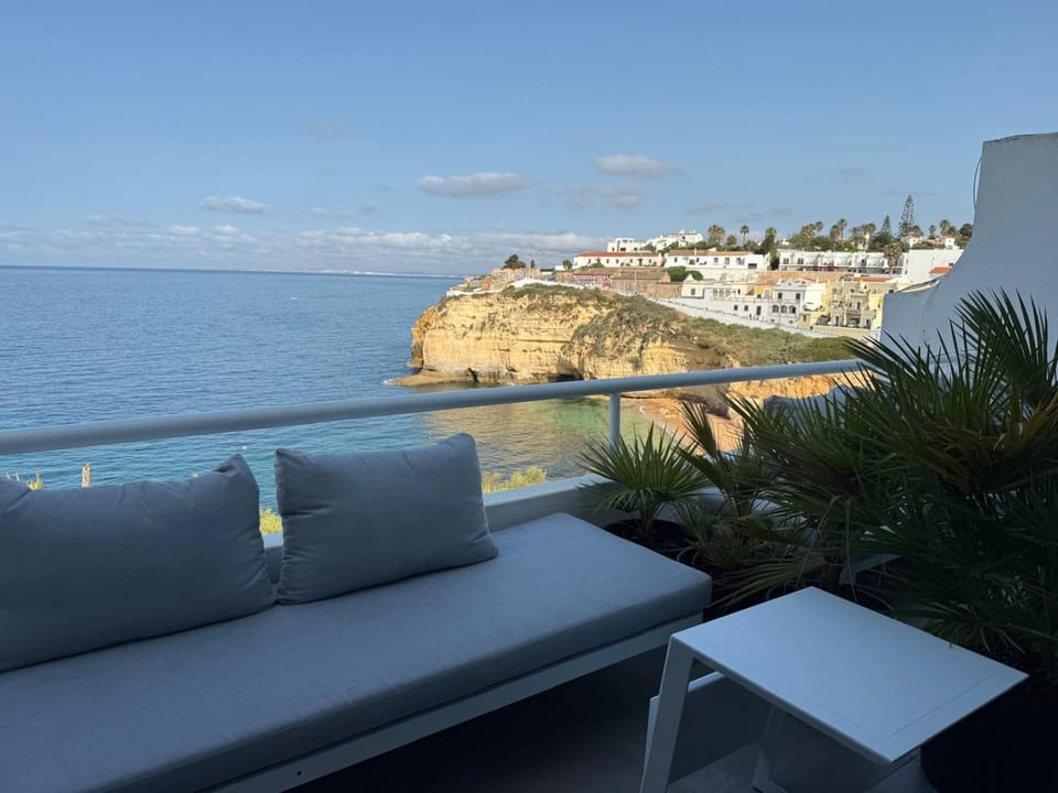 Bela Vista Suites Bed and Breakfast in Carvoeiro
