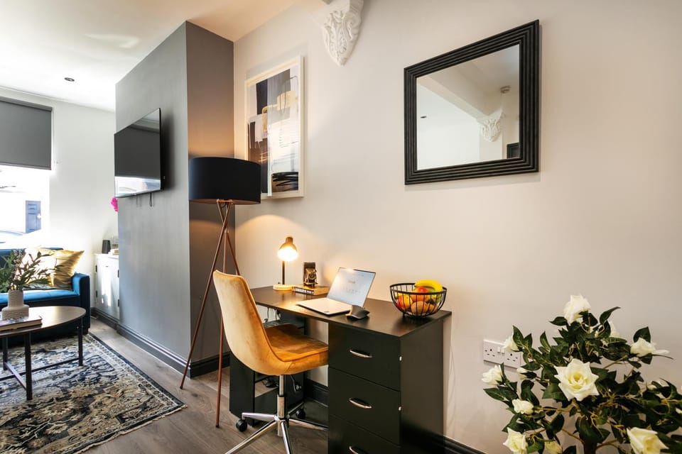 Luxury 2 Bed Home close to Liverpool Anfield LFC and City Centre Apartment in Liverpool