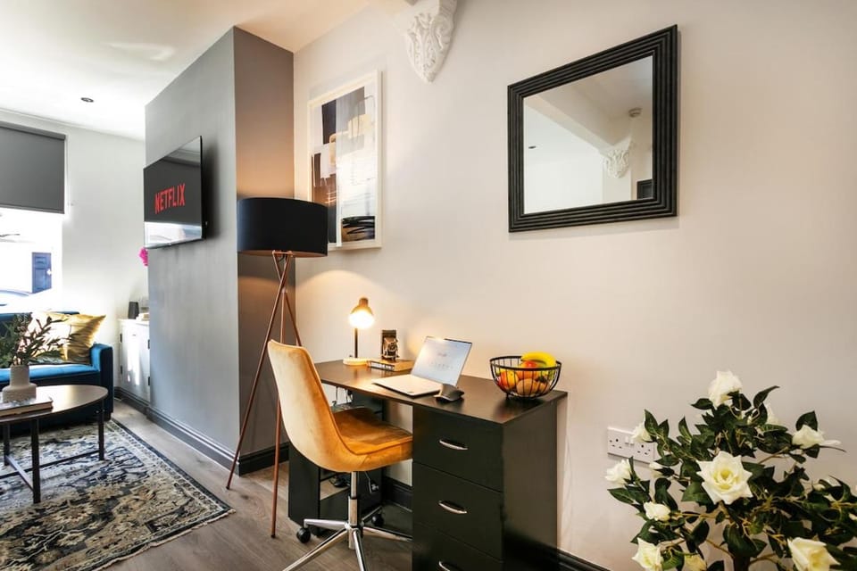 Luxury 2 Bed Home close to Liverpool Anfield LFC and City Centre Apartment in Liverpool