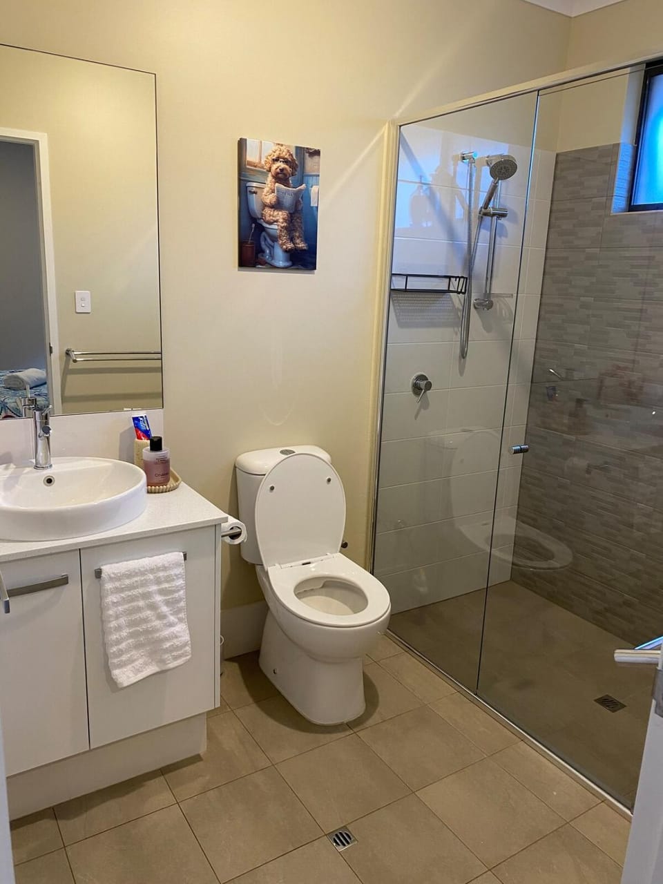 Guest suite with Free Wifi & Parking Apartment in Perth
