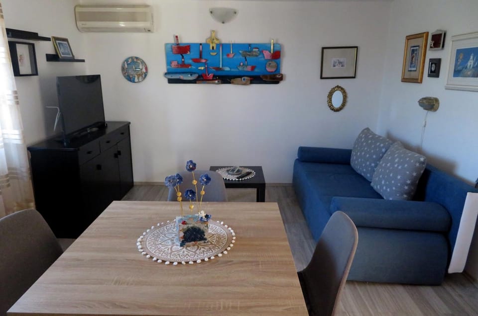 Mali raj Apartment in Novalja