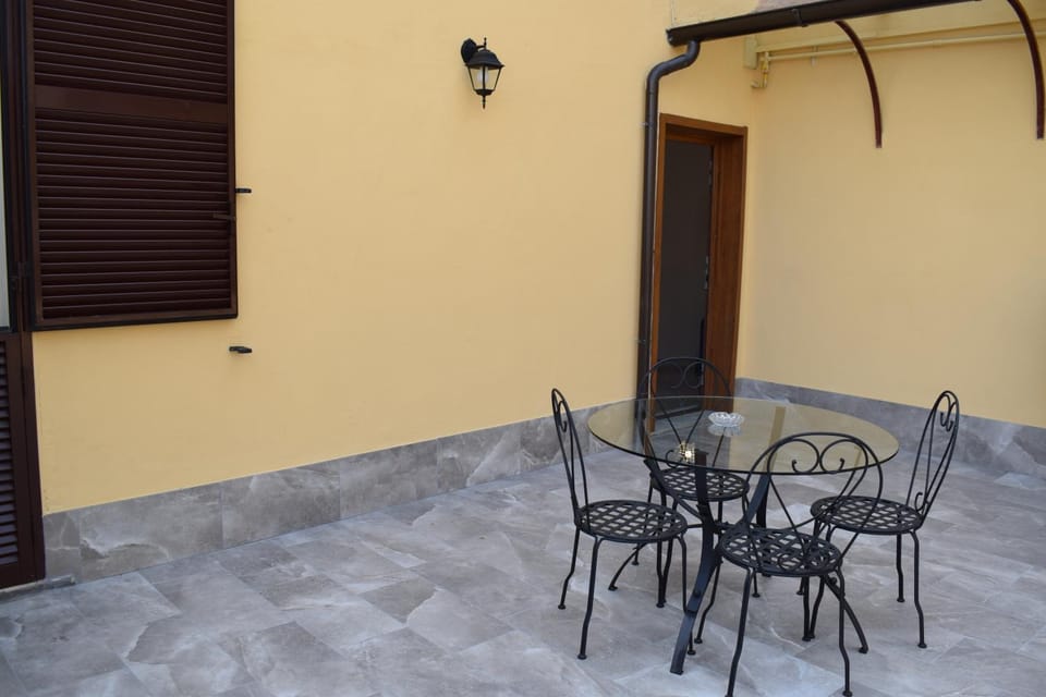 Balcony/Terrace, Seating area, Dining area