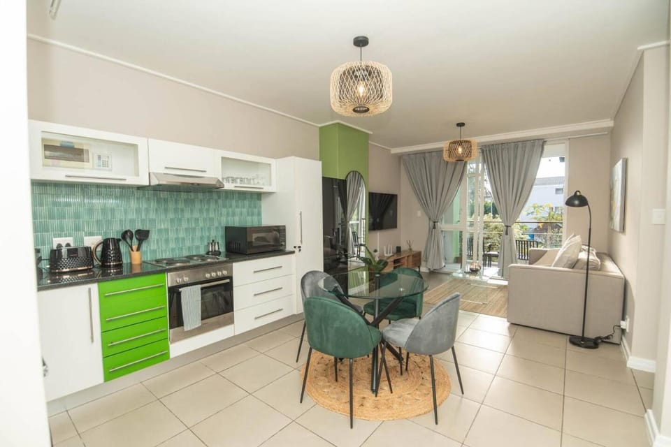Carpe Diem Luxury Apartment 203 Brisbane Apartment in Port Elizabeth