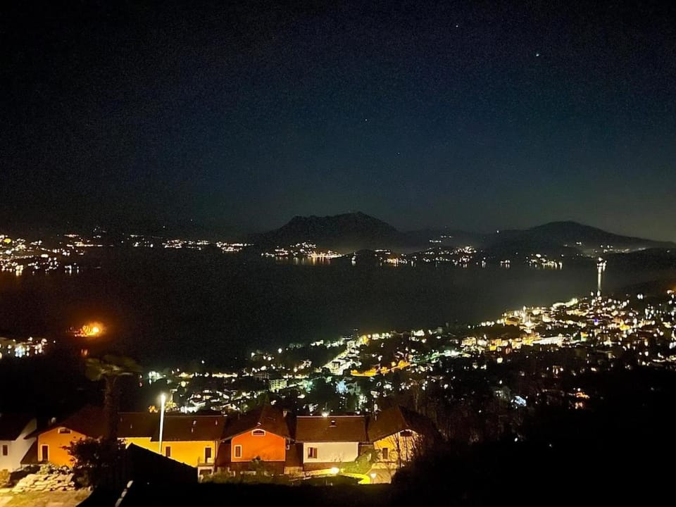Lake view of Stresa in a villa in Someraro Apartment in Stresa