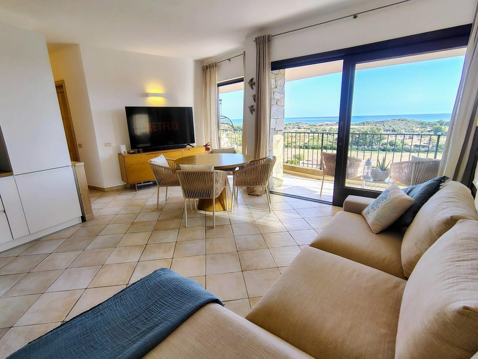 TV and multimedia, View (from property/room), Living room, Dining area