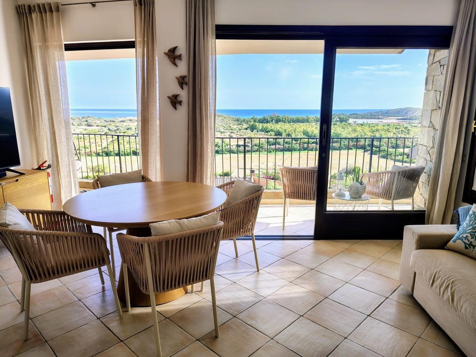 View (from property/room), Seating area, Dining area, Sea view