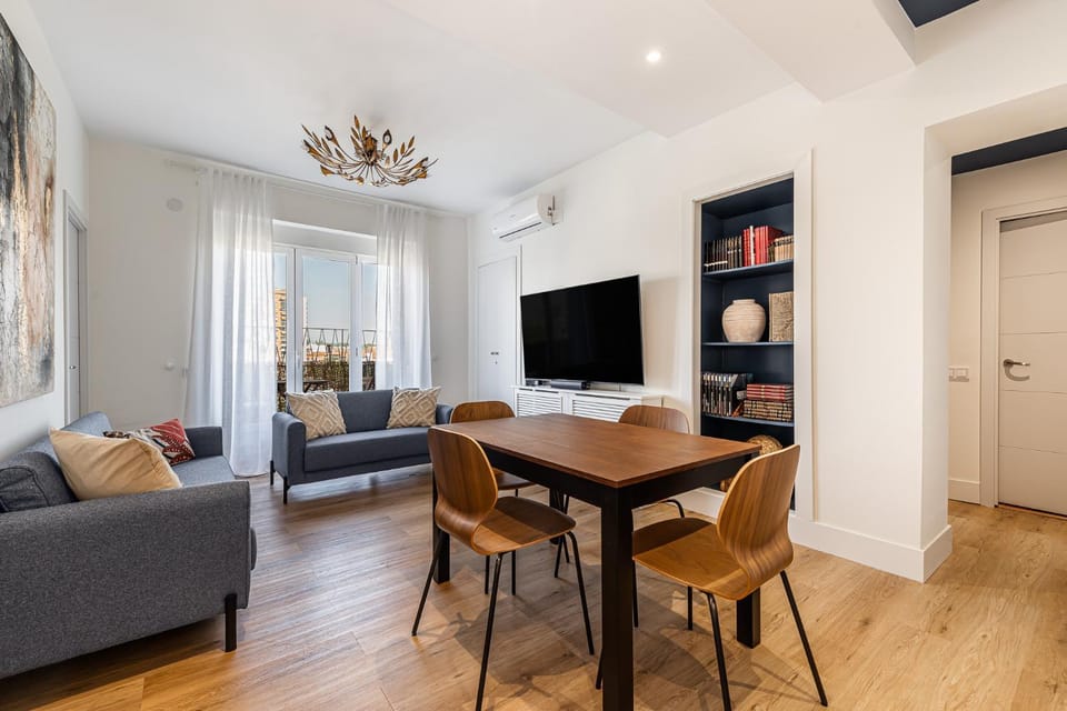 Queen's Manzanares I - Alojamiento Corta Estancia Apartment in Centro