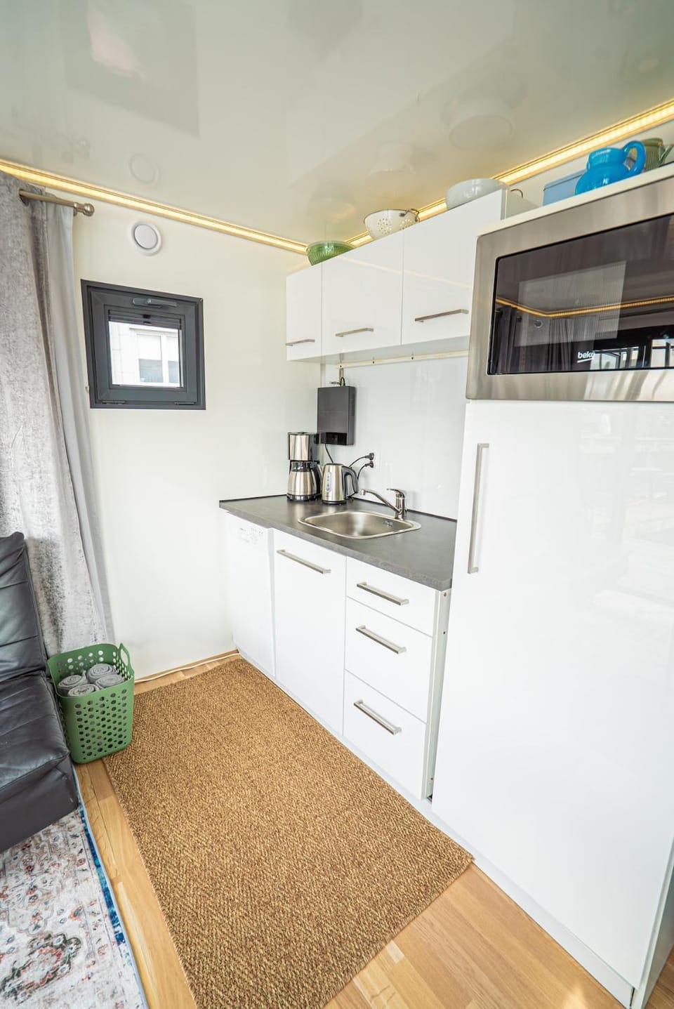 At Sea Houseboat with Rooftop in the Heart of Gothenburg by Beyond Stay House in Gothenburg