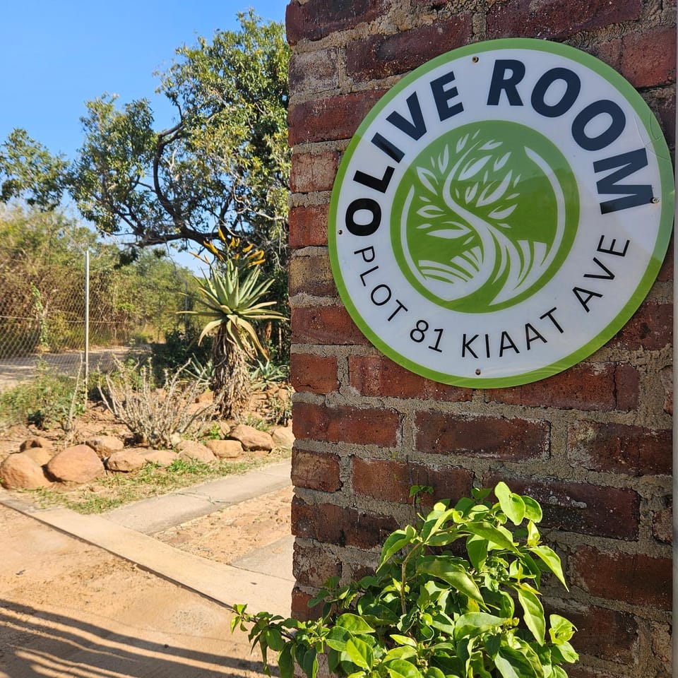 The Olive Room Plot 81 Country House in South Africa