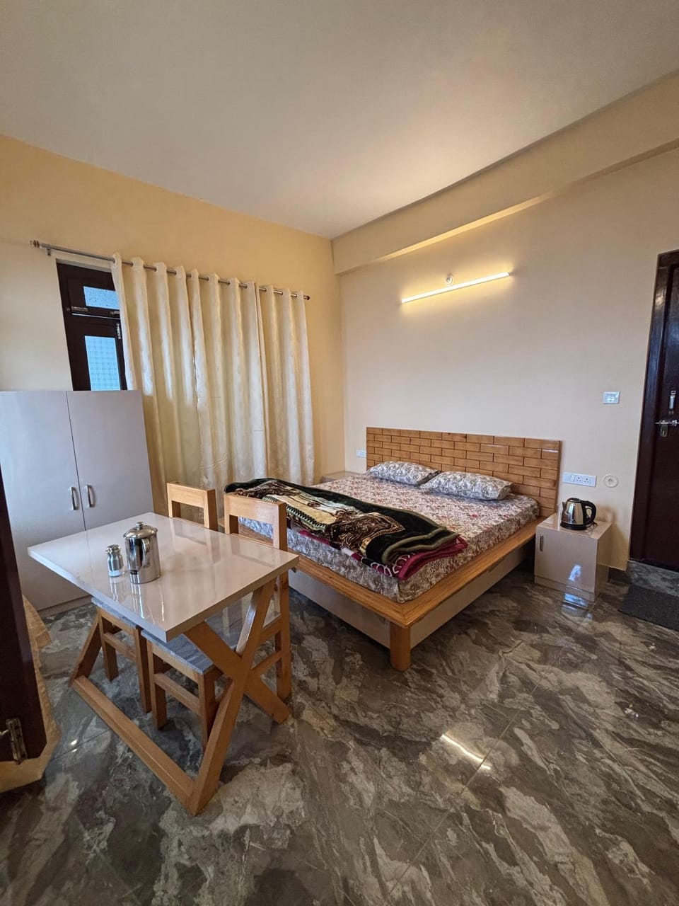 Photo of the whole room