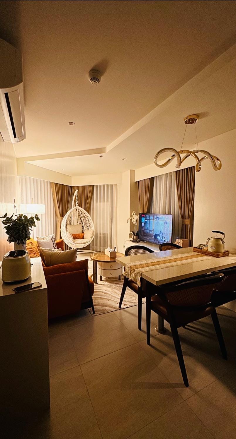 TV and multimedia, Seating area