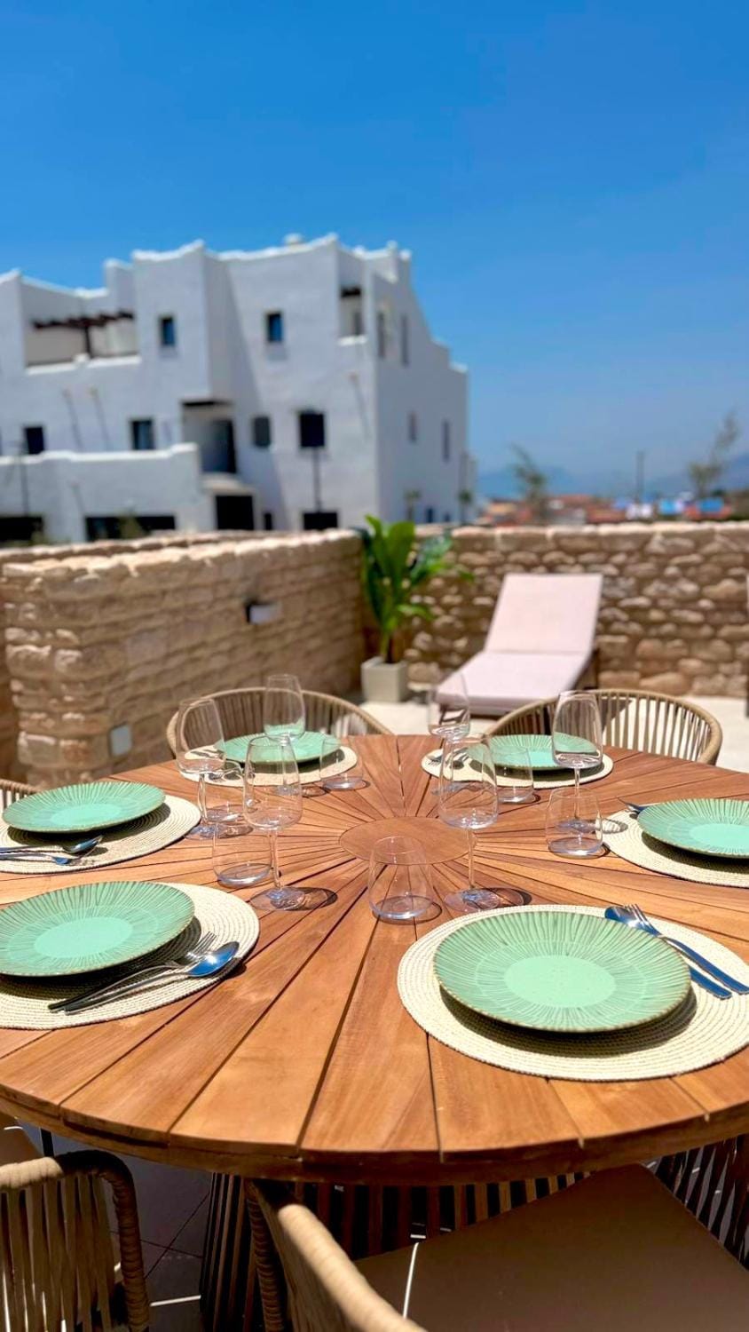 Balcony/Terrace, Dining area