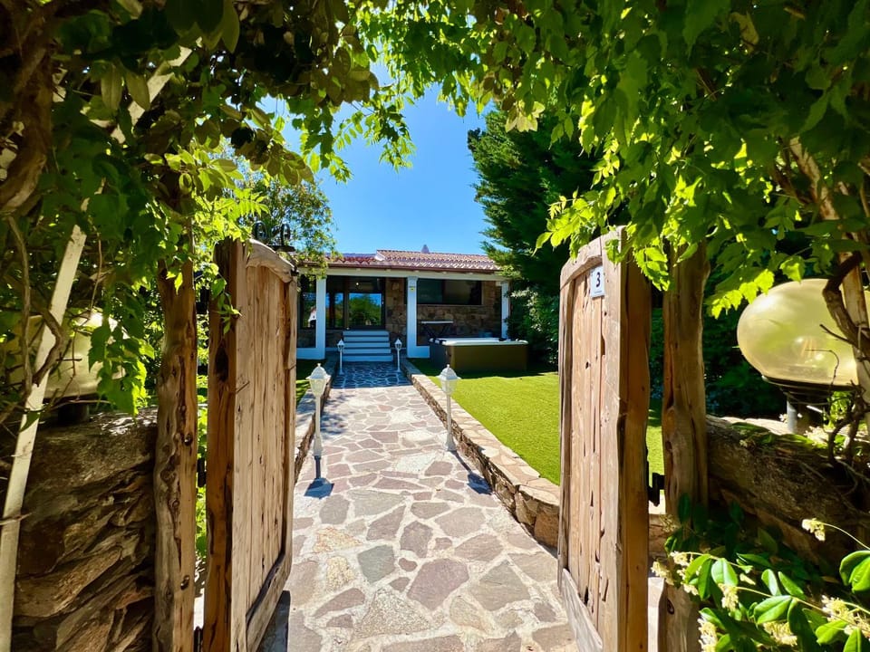 Property building, Garden