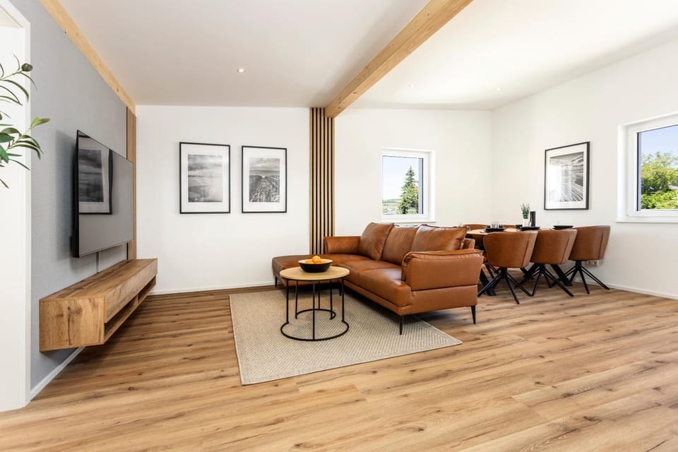 TV and multimedia, Living room, Dining area