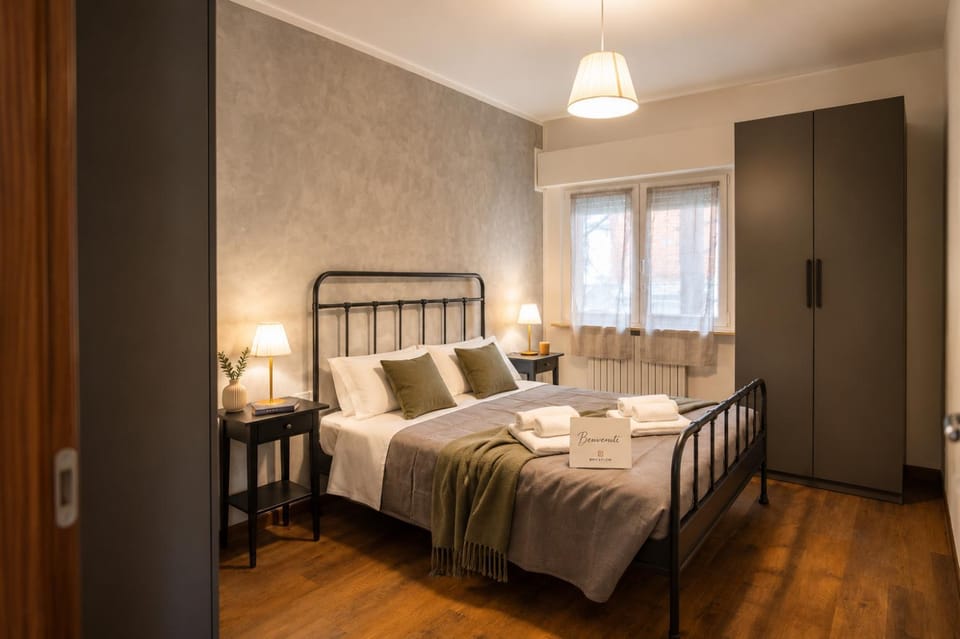 Bed, Photo of the whole room, Bedroom, towels, wardrobe
