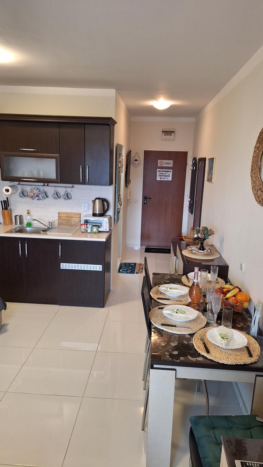 Kitchen or kitchenette, oven, stove