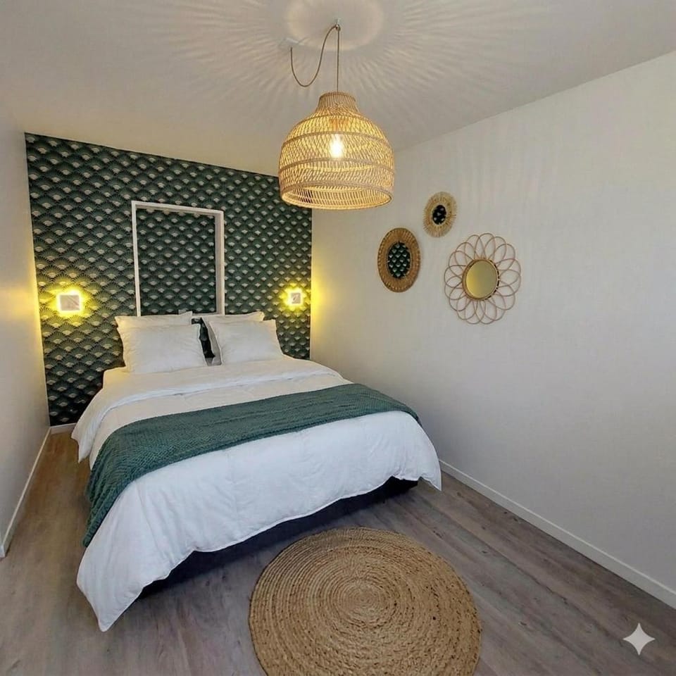 Appartement en centre-ville place du marché Apartment in Pont-l'Abbé