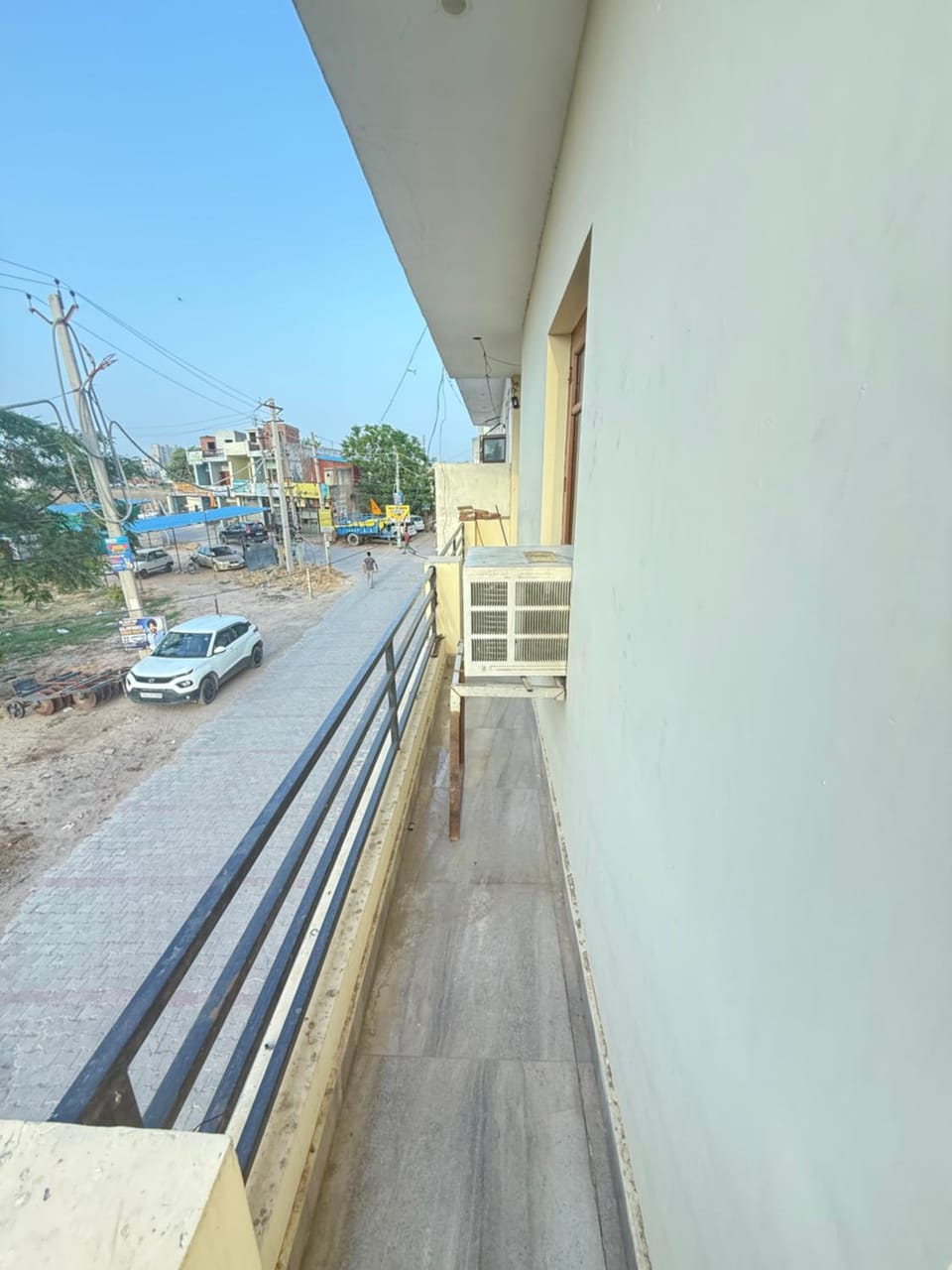 AC Room with attached bathroom and kitchen access Country House in Punjab, India