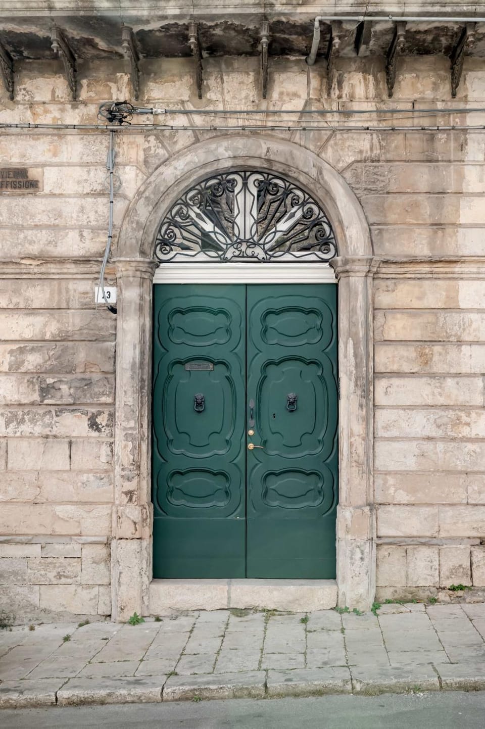 Facade/entrance
