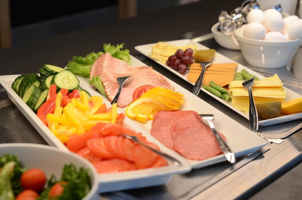 Food and drinks, Continental breakfast, Buffet breakfast