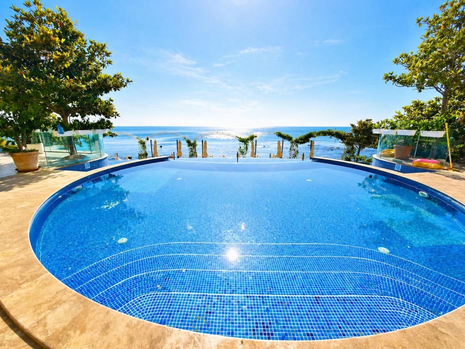 Swimming pool, Swimming pool