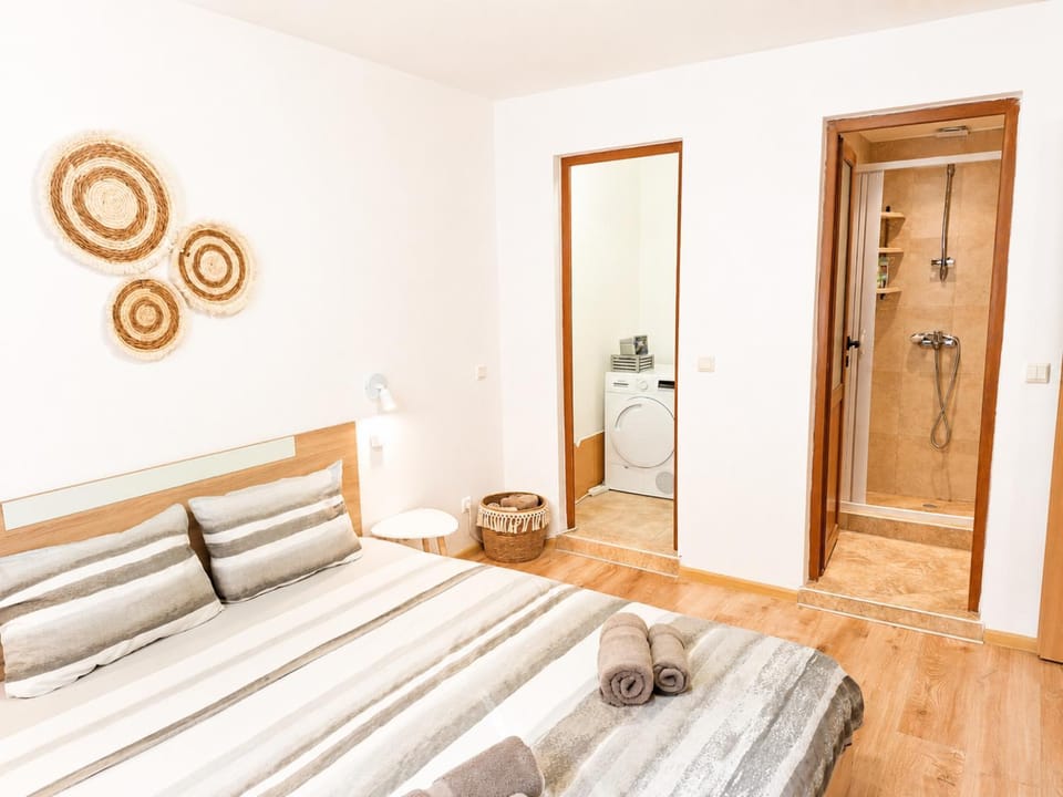 Shower, Bed, Bedroom