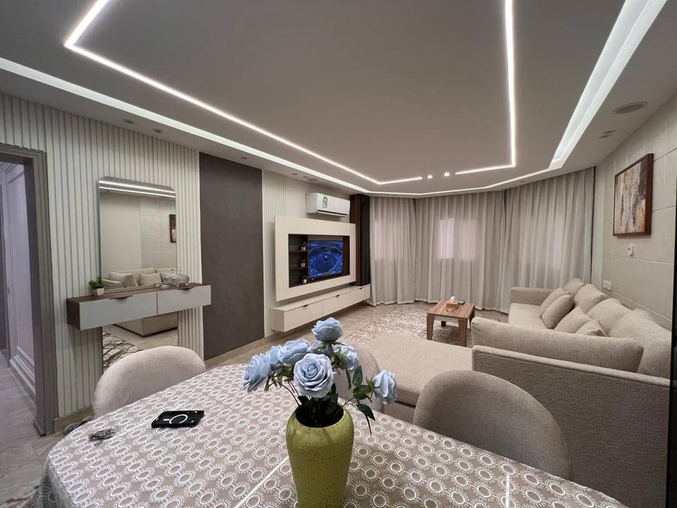 مدينة النخيل ميدان محمد زكى امام نفق العين السخنة برج 19 Apartment in Cairo Governorate