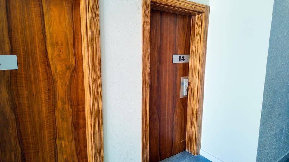 Axiom Suites - Nova 14 Apartment in Slovakia