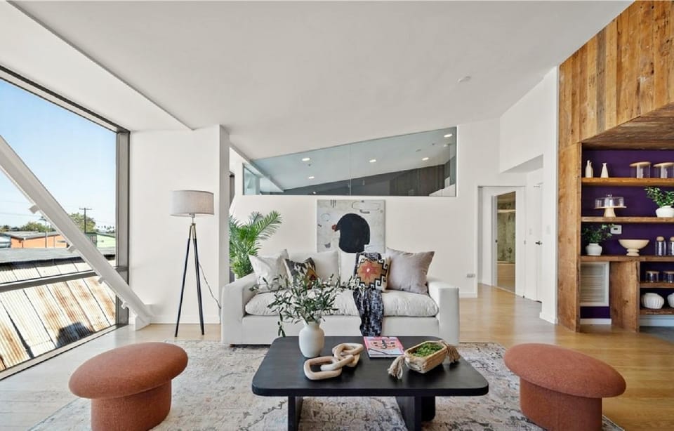Two Bedroom Urban Retreat Near the Coast Apartment in Venice Beach