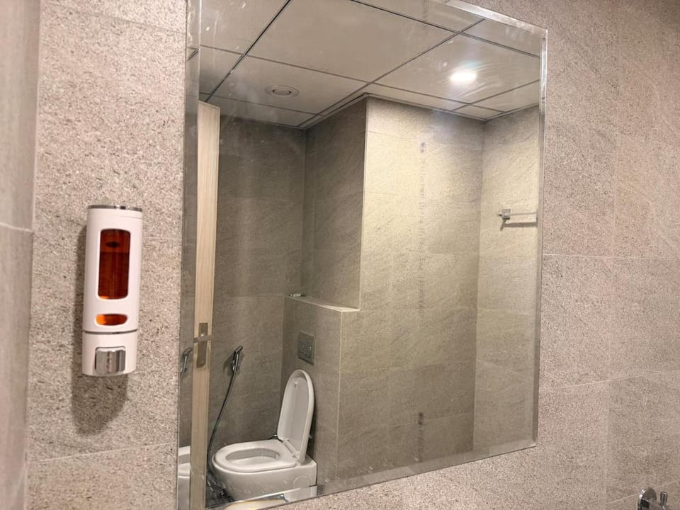 The Desla suites Near India expo centre Apartment in Uttar Pradesh