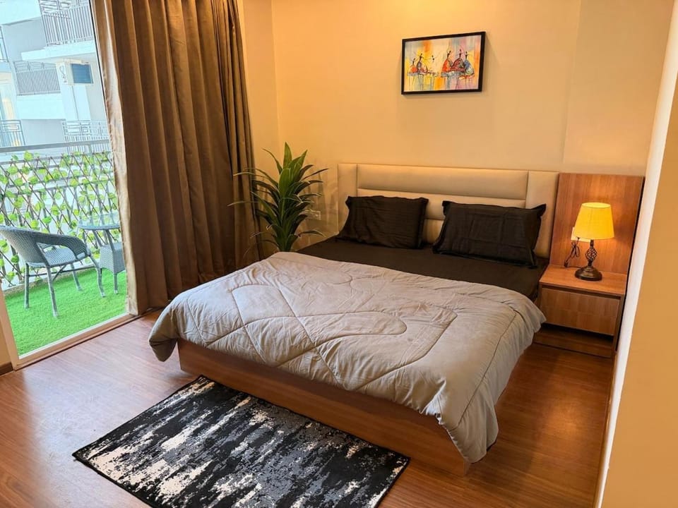 The Desla suites Near India expo centre Apartment in Uttar Pradesh