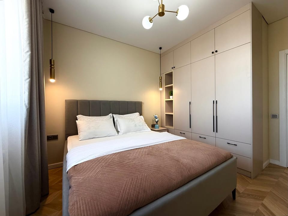 Bed, Photo of the whole room, Bedroom, wardrobe