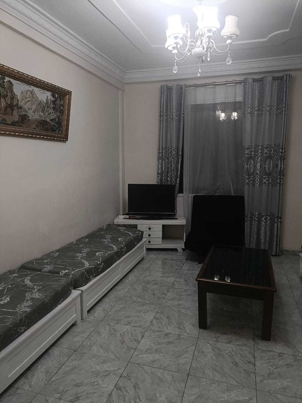 Comfortable Family Apartment Near the Sea Quiet Area Two Balconies and Full kichen Apartment in Algeria