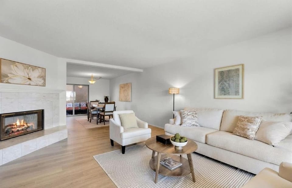 Two Bedroom Townhome with Harbor and Ocean Views Apartment in San Pedro
