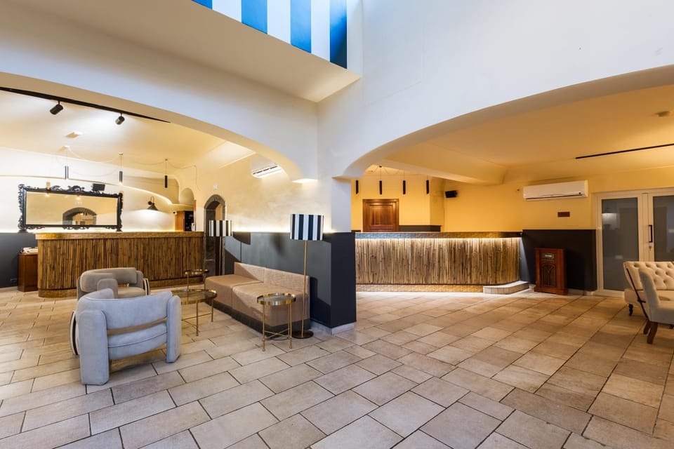Lobby or reception, Lounge or bar