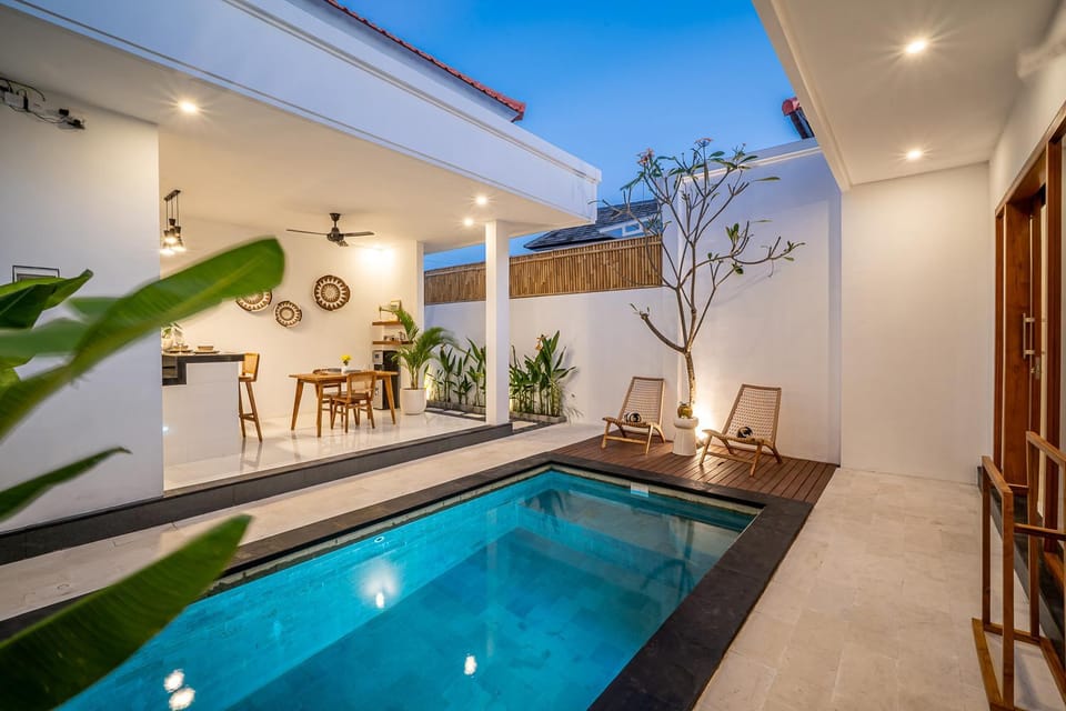 Kitchen or kitchenette, Swimming pool, Dinner, sunbed