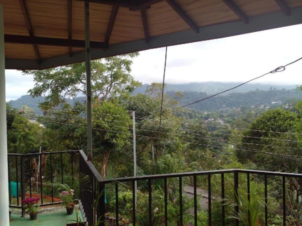 Mountain View Bed and Breakfast in Uva Province, Sri Lanka