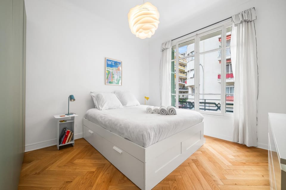 Charming & Comfortable - Near the Port / Parking Apartment in Nice