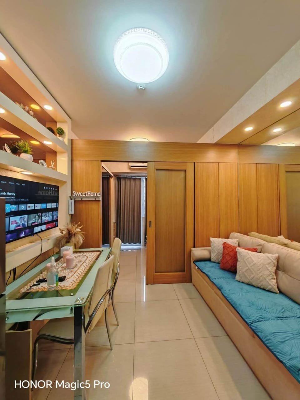 KT's Place's at Shell Residences, MOA Apartment hotel in Pasay