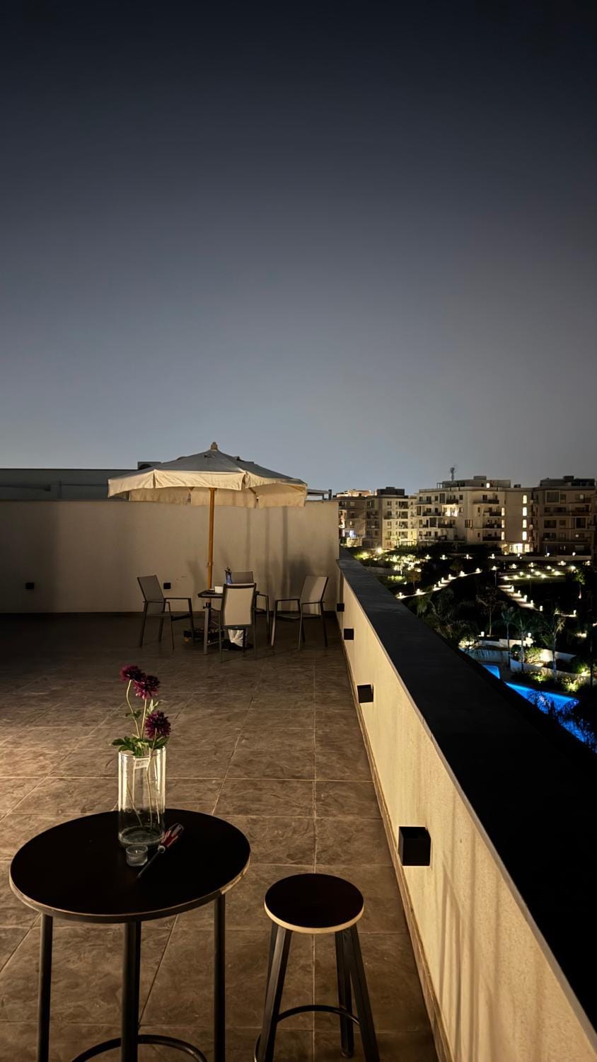 Luxury Rooftop Studio Sodic Villette AUC Apartment in New Cairo City