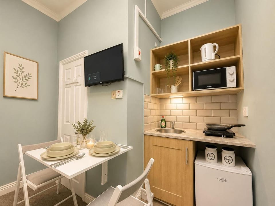 Communal lounge/ TV room, Communal kitchen