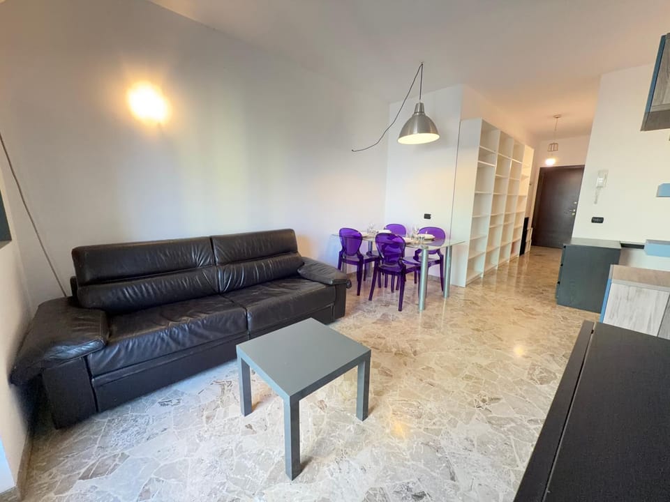 Living room, Photo of the whole room, Seating area