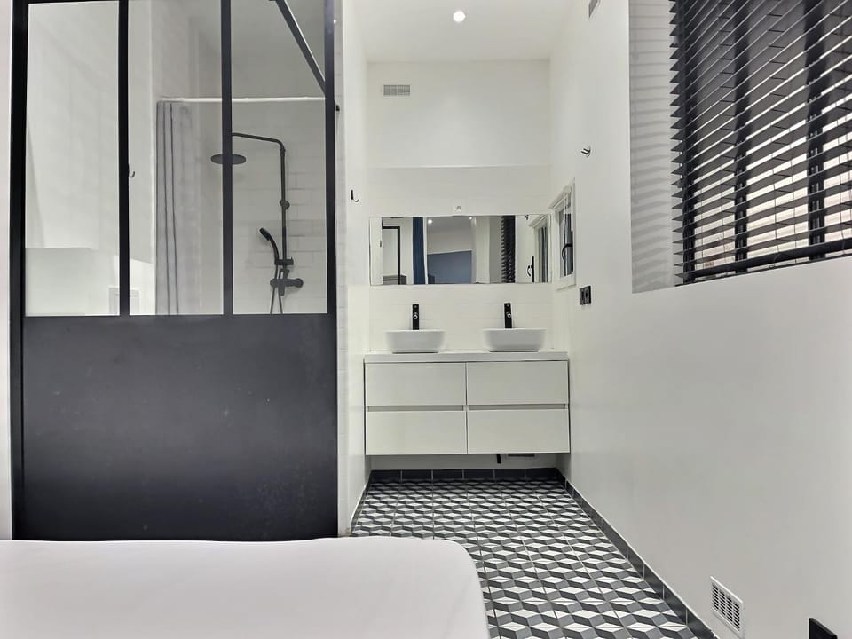 Toilet, Bathroom, Bedroom