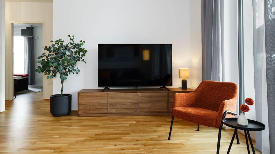 Communal lounge/ TV room, TV and multimedia, Living room, Seating area