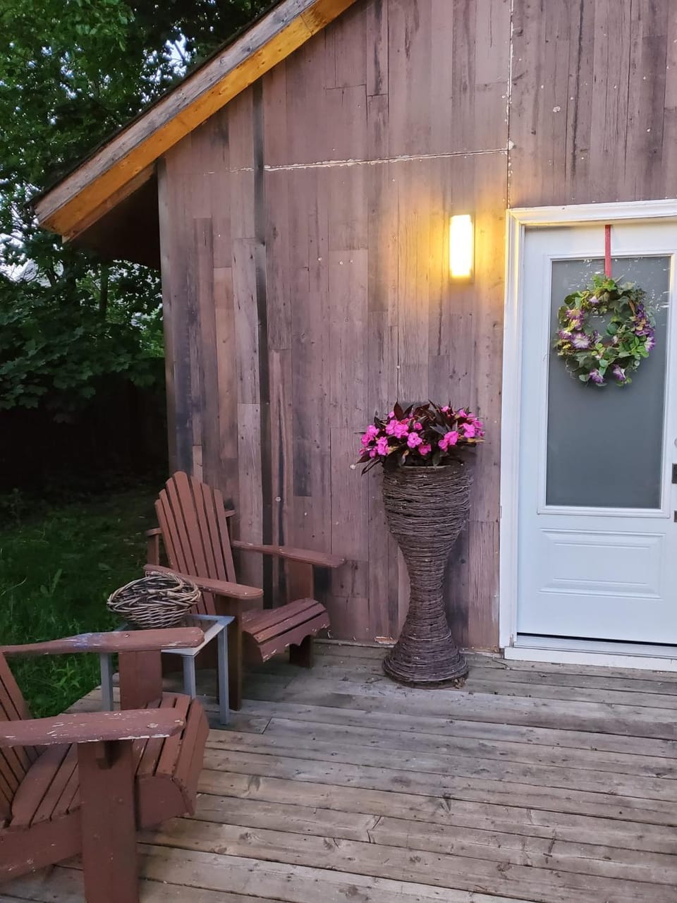 Cozy Guest House with Attic in the Heart of Niagara Falls Apartment in Niagara Falls