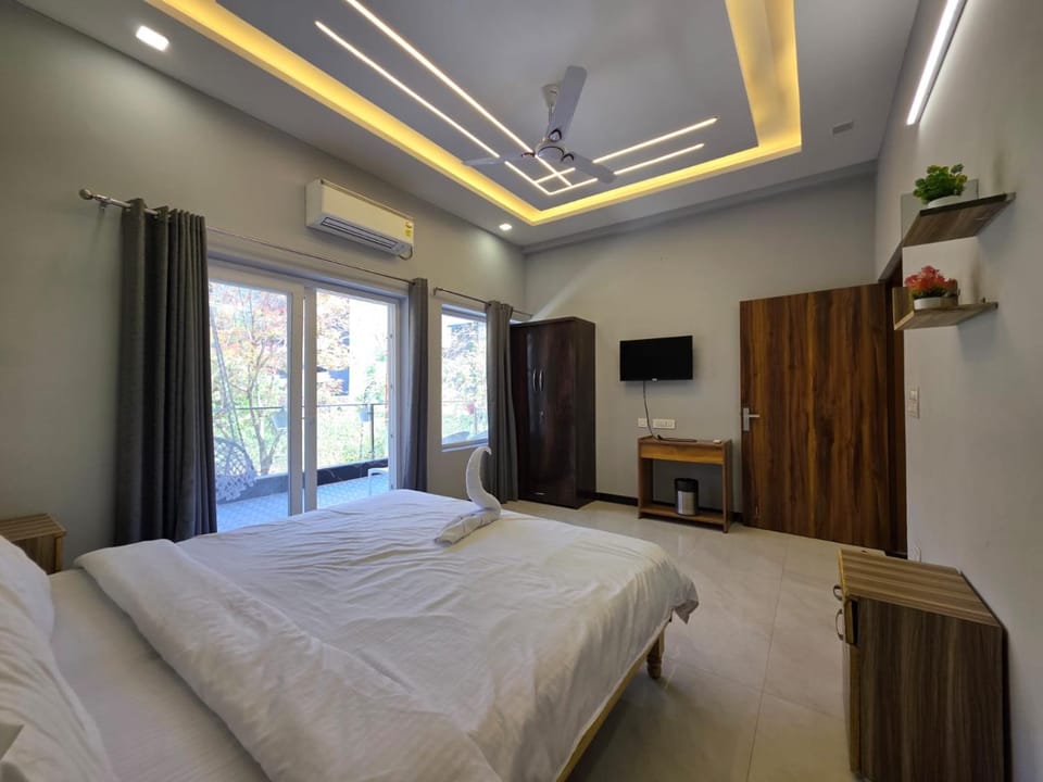 Sunhill Boutique Homestay by Lux Himalaya 3-BhkTable tennis Apartment in Uttarakhand