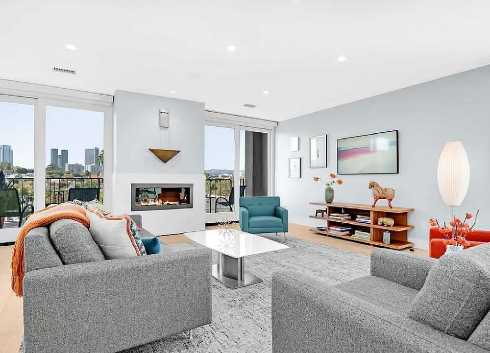 Two Bedroom Modern Apartment with Spacious Layout Apartment in Beverly Hills